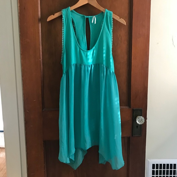 Turquoise beach cover-up - Picture 1 of 3